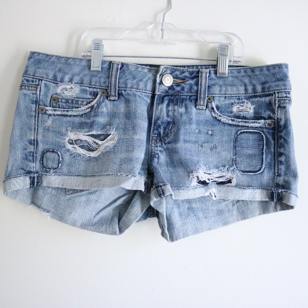 American Eagle Blue Distressed Patch Demin Mini Jean Shorts